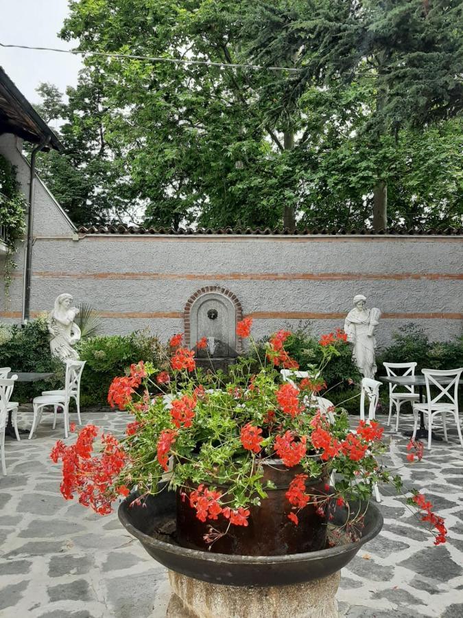 Antica Villa Cuneo- Guest House - "B&B E Non Un Hotel A Cuneo" Ngoại thất bức ảnh